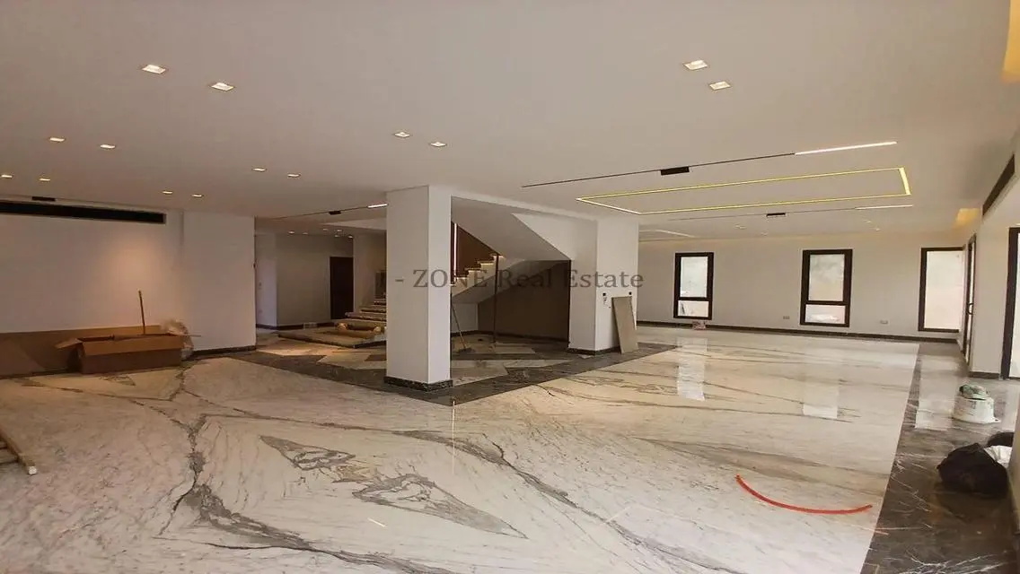 شقة فاخرة في سكاي كوندوز