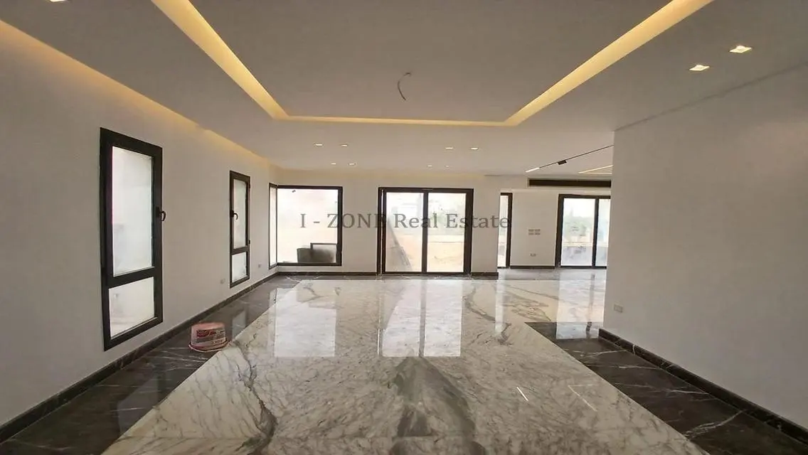 شقة فاخرة في سكاي كوندوز