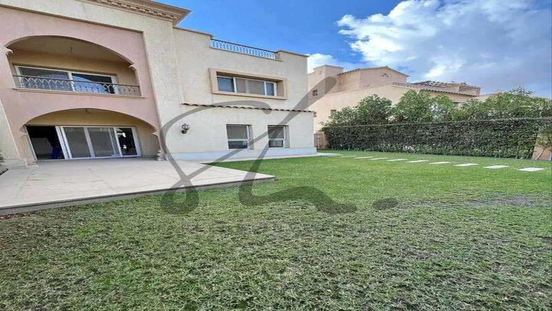 Stunning Villa with Private Pool and Garden