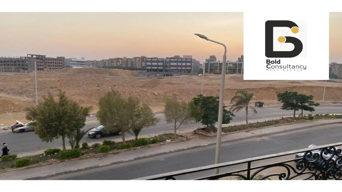 Luxury Apartment of 165 sqm with Balcony and Lobby