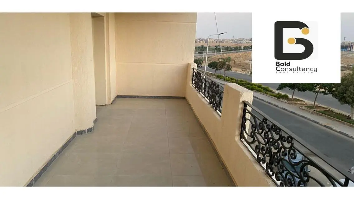 Luxury Apartment of 165 sqm with Balcony and Lobby
