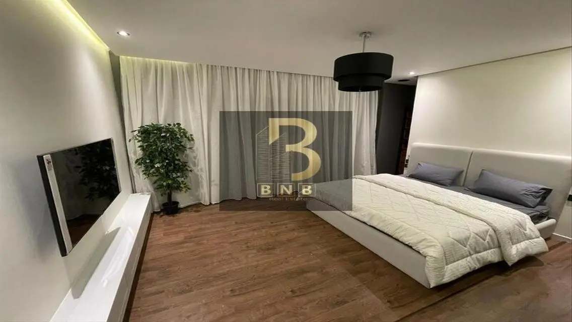 Luxurious Apartment with Modern Design in Prime Location