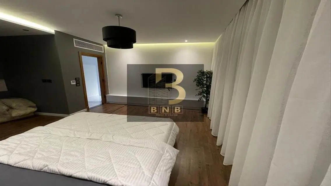 Luxurious Apartment with Modern Design in Prime Location