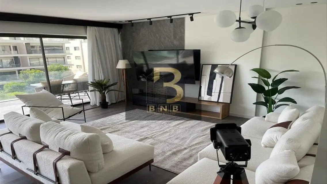 Luxurious Apartment with Modern Design in Prime Location