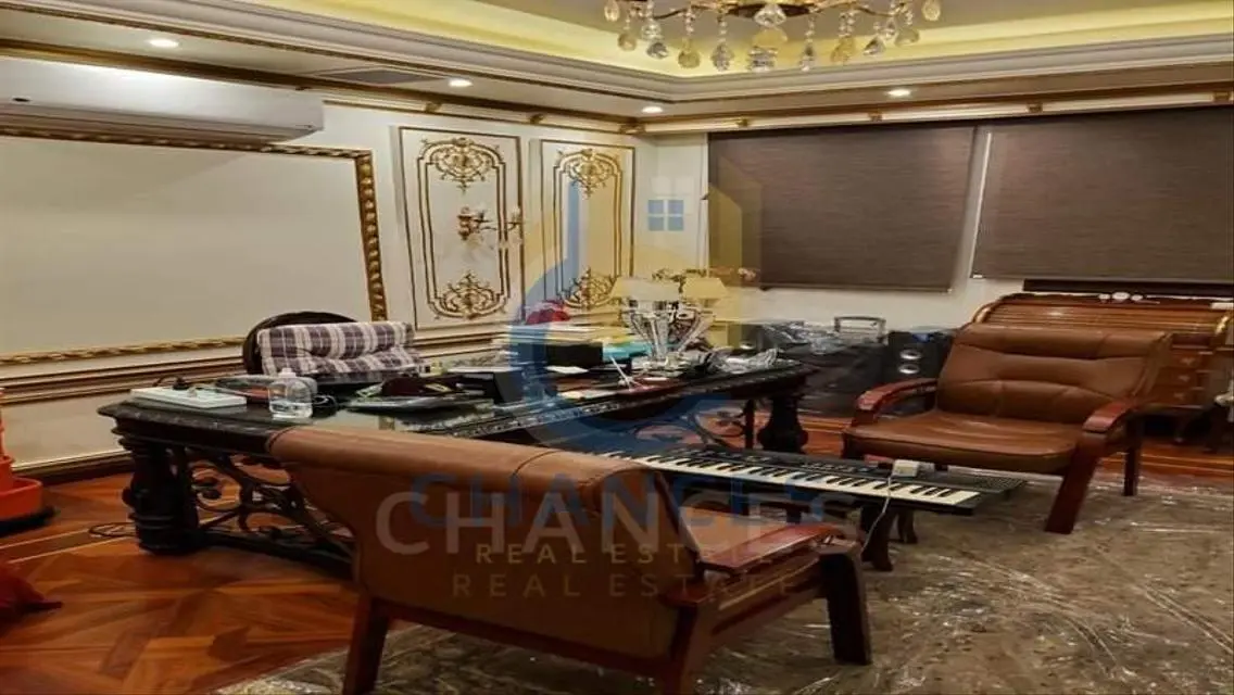 شقة فاخرة للبيع بمساحة 900 متر