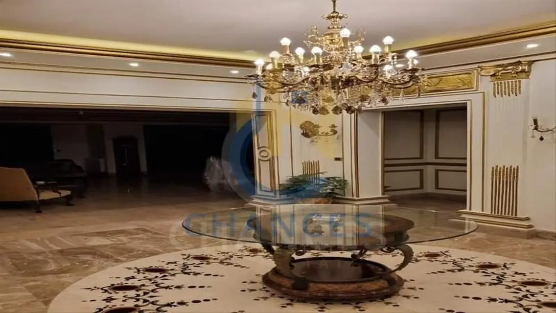 شقة فاخرة للبيع بمساحة 900 متر