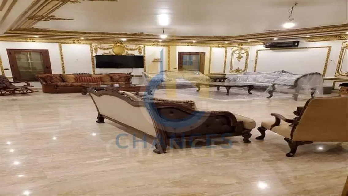 شقة فاخرة للبيع بمساحة 900 متر