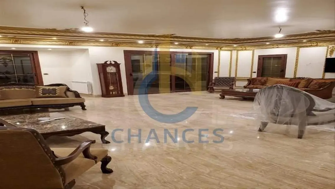 شقة فاخرة للبيع بمساحة 900 متر