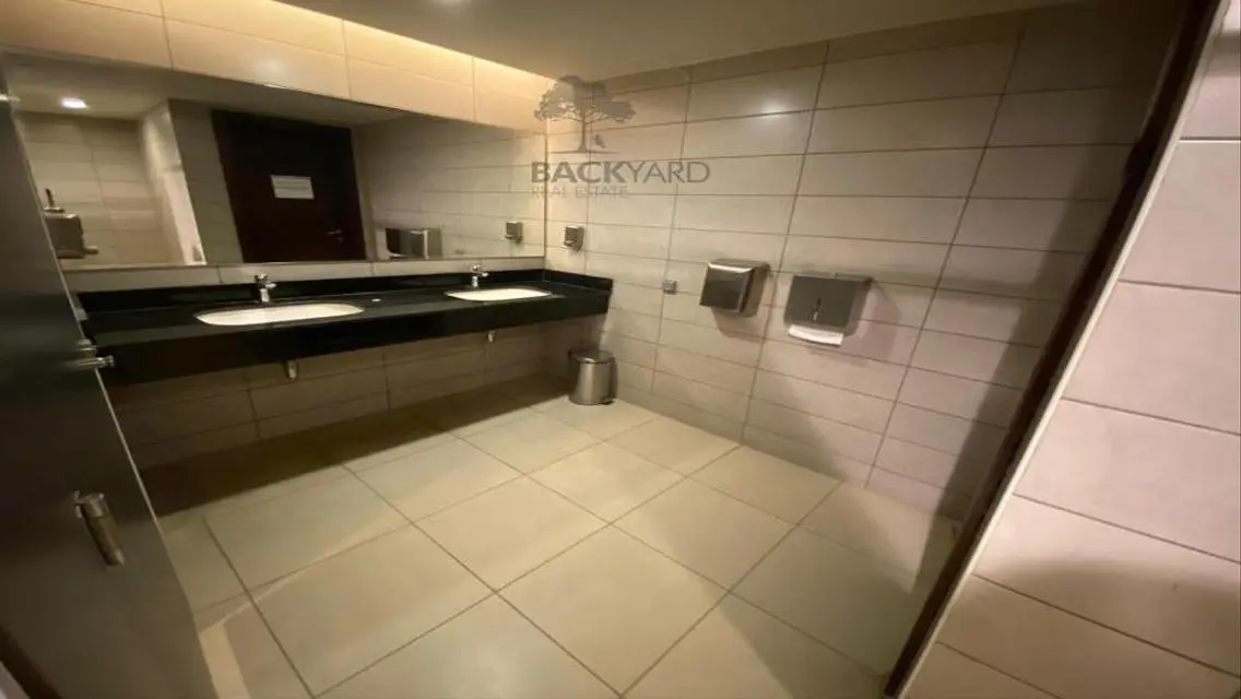 Exclusive Property with 175 Square Meters and Meeting Rooms