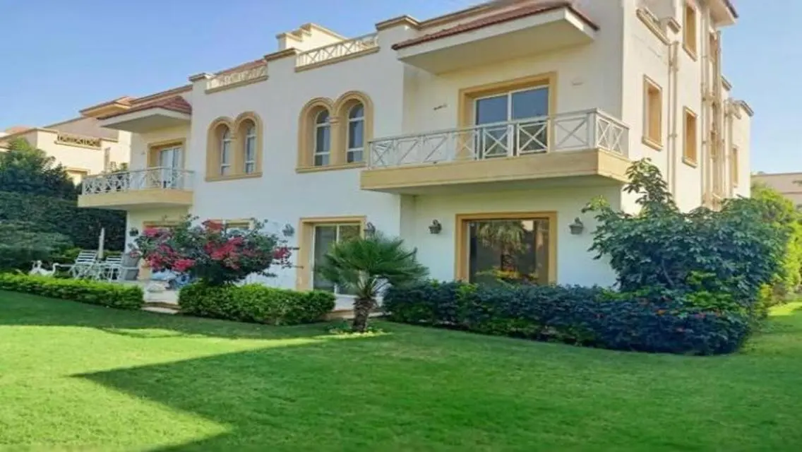 Luxurious Apartment with Private Garden in City Center