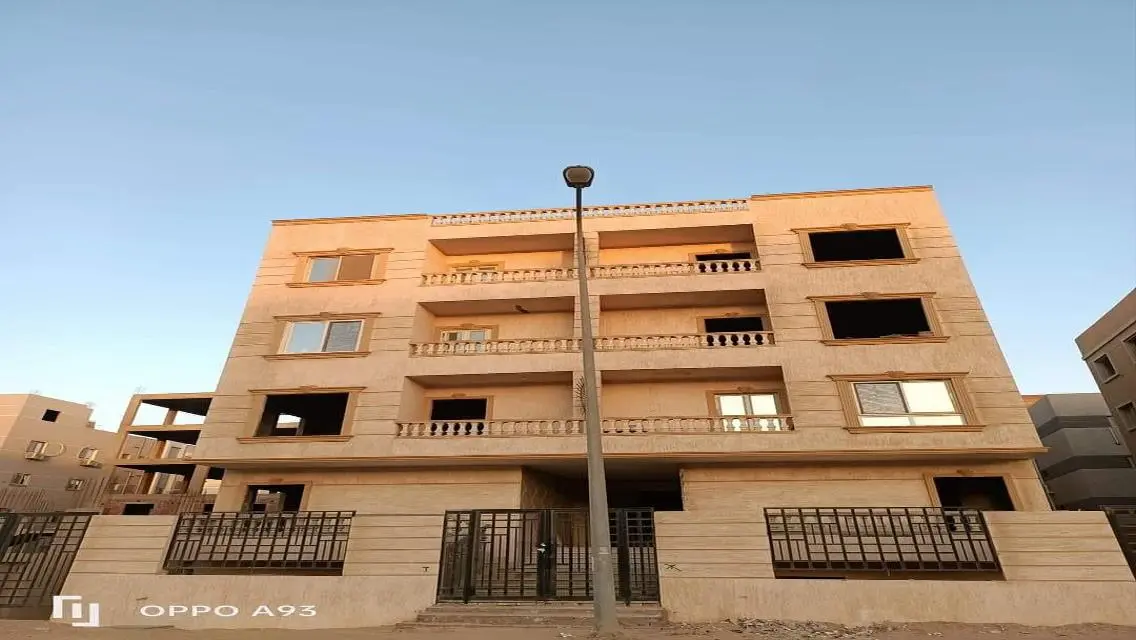 Stunning 270 sqm Apartment with Private Garden and Balcony