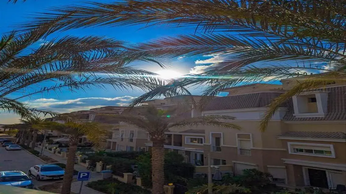فيلا فاخرة للبيع بمساحة كبيرة مع مرافق عالية الجودة