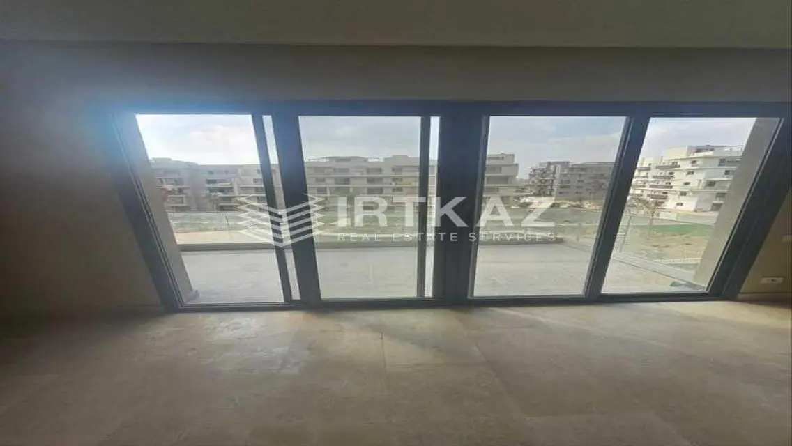 شقة فاخرة بمساحة كبيرة مع إطلالة رائعة