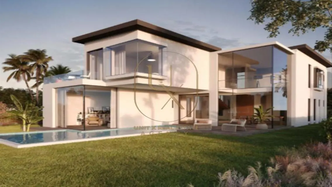 Luxury Villa for Sale with Premium Amenities in the Heart of the City