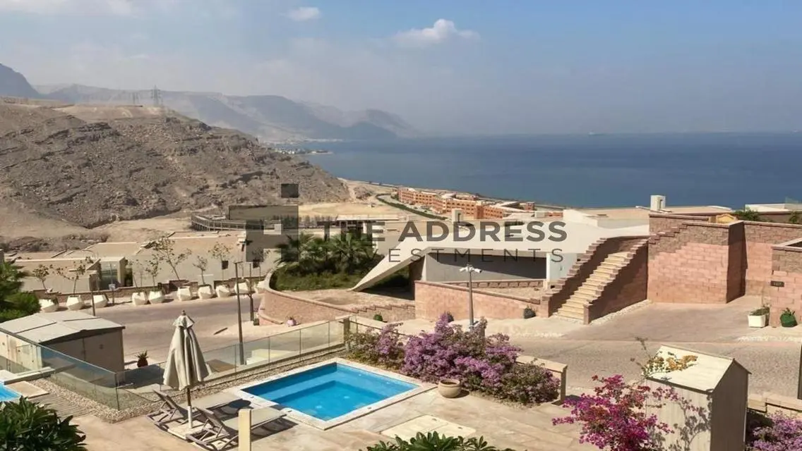 فيلا فاخرة للبيع في مونتي جلالة