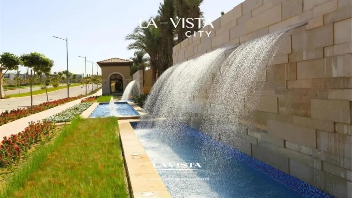 فيلا فاخرة مع إطلالات على البحيرات في لا فيستا