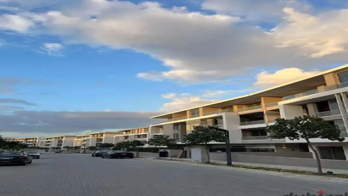 فيلا مميزة بمسبح خاص وحديقة خاصة