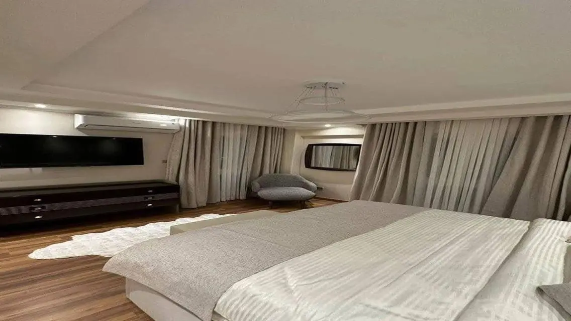 Luxury Apartment in Swan Lake West, 6 Bedrooms, 6,500,000 EGP