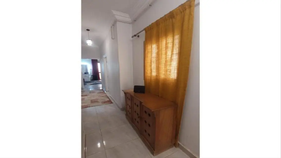 Lake-view Apartment with Full Amenities