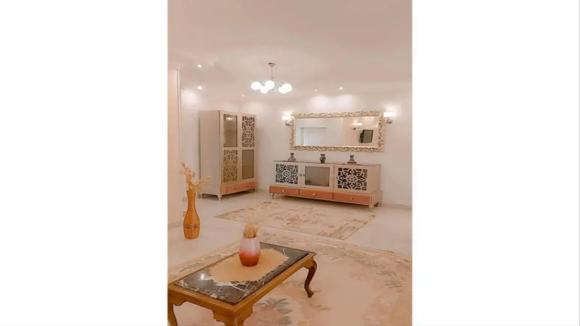 Lake-view Apartment with Full Amenities