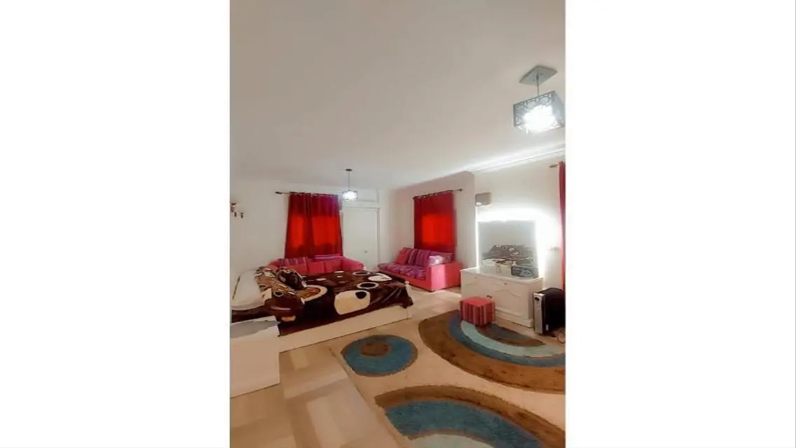 Lake-view Apartment with Full Amenities