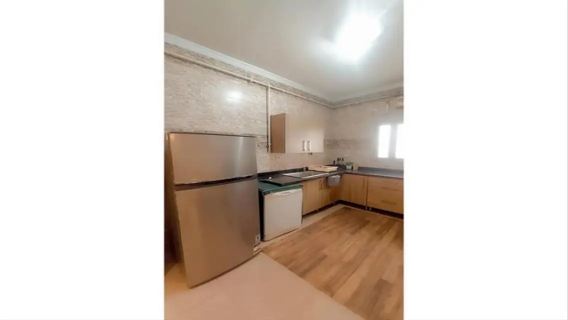 Lake-view Apartment with Full Amenities