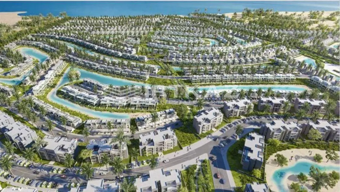 Luxury Apartment for Sale with Stunning Lake View