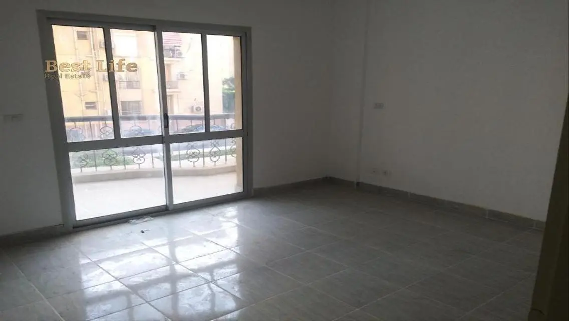 شقة بمساحة مريحة للإيجار بسعر مميز
