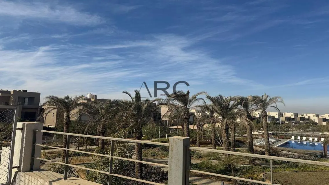 فيلا فاخرة بمساحة كبيرة مع جميع المرافق