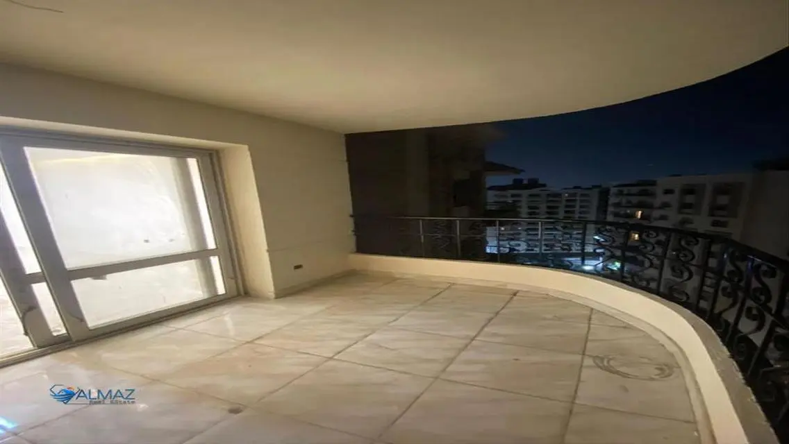 Luxury Apartment for Sale with Comfortable Space