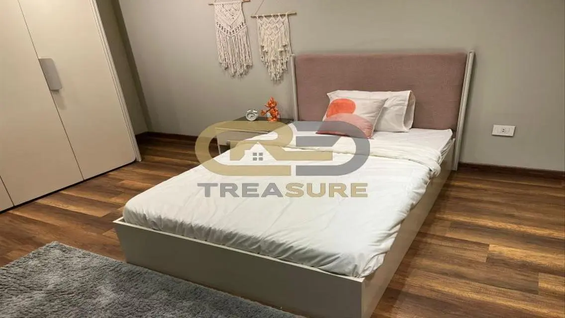 Luxury Apartment with Private Pool and Security Guard