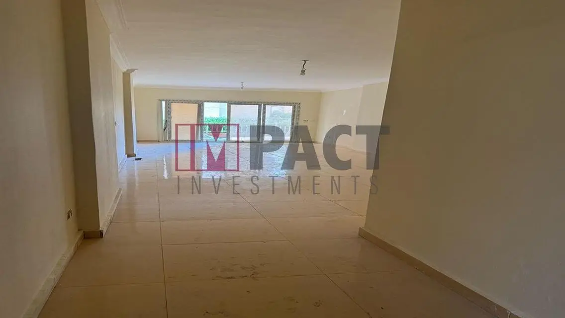Luxurious Villa for Sale with Private Pool and Garden in a Prime Location