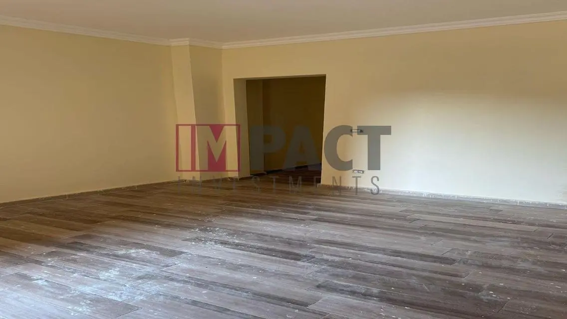 Luxurious Villa for Sale with Private Pool and Garden in a Prime Location