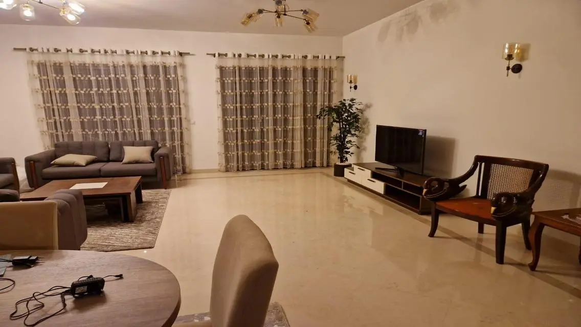 3 Bedroom Apartment for Sale - 1700 sqm Space