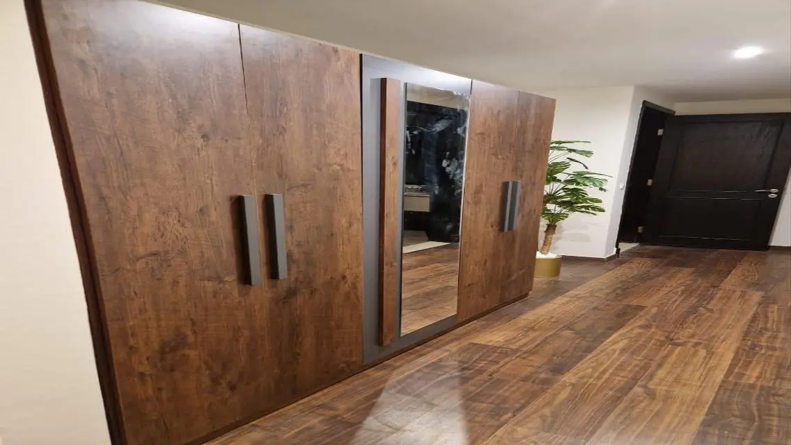 3 Bedroom Apartment for Sale - 1700 sqm Space