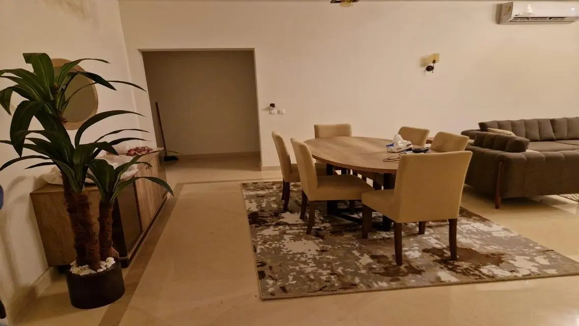 3 Bedroom Apartment for Sale - 1700 sqm Space
