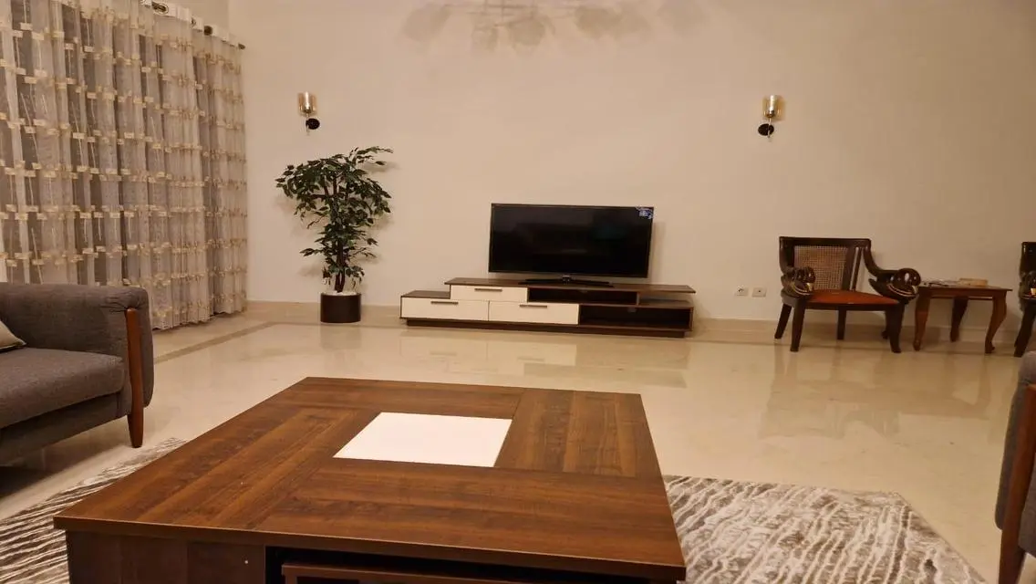 3 Bedroom Apartment for Sale - 1700 sqm Space