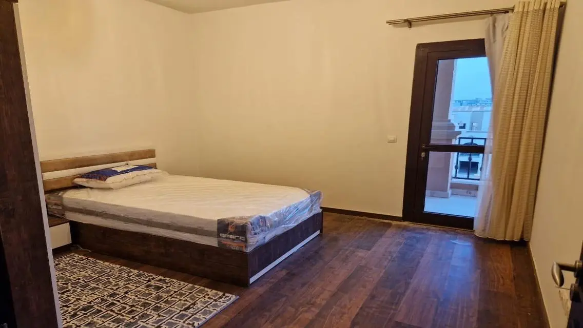 3 Bedroom Apartment for Sale - 1700 sqm Space