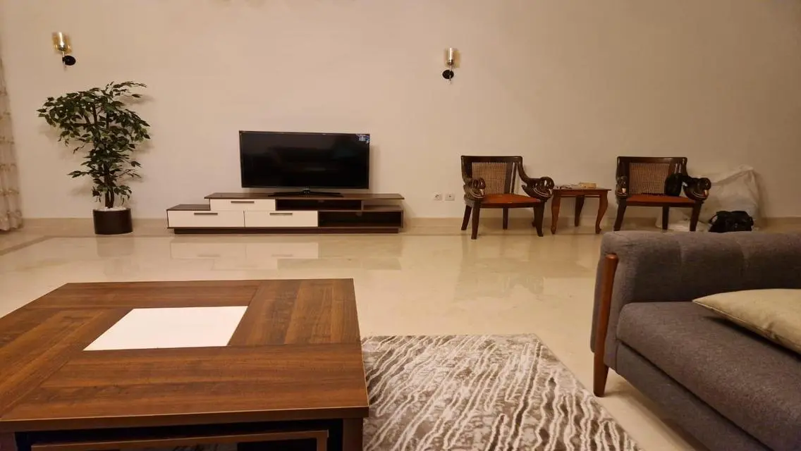 3 Bedroom Apartment for Sale - 1700 sqm Space