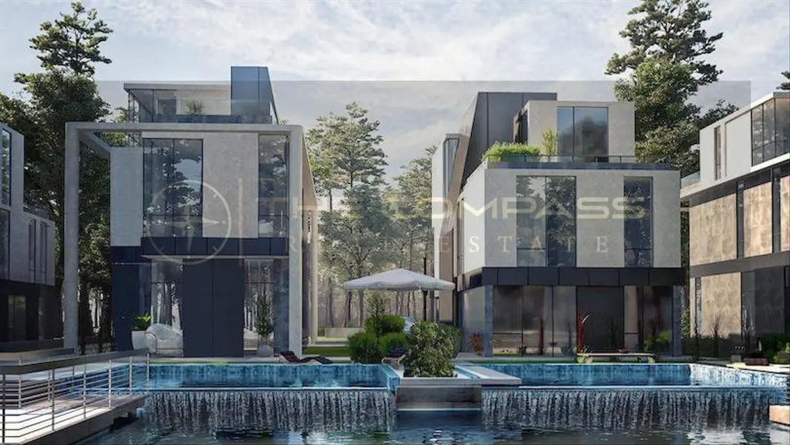 Luxury Villa with Stunning Lake View