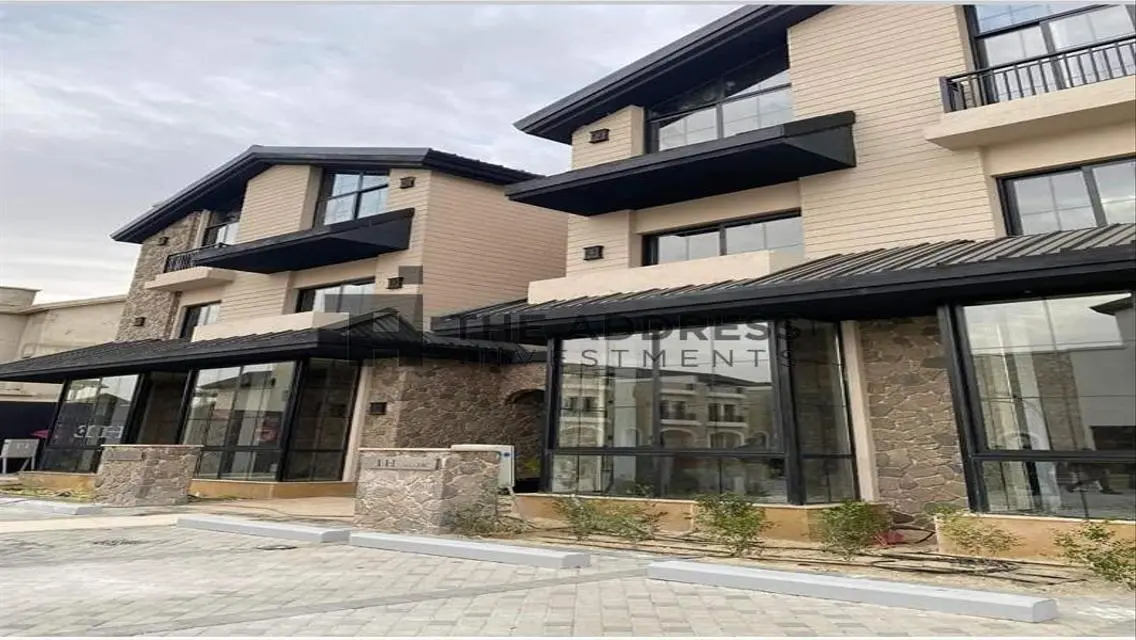 Stunning Apartment with Lake View at an Attractive Price