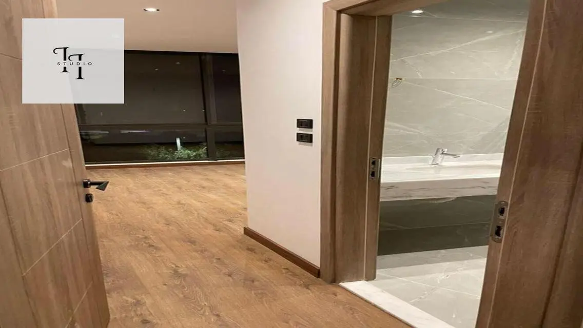 Luxury Apartment with Lake View for Sale