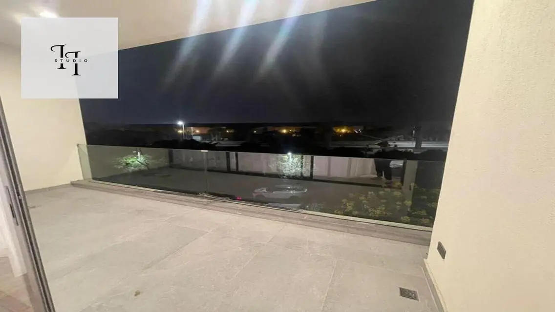 Luxury Apartment with Lake View for Sale