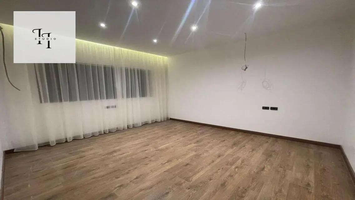 Luxury Apartment with Lake View for Sale
