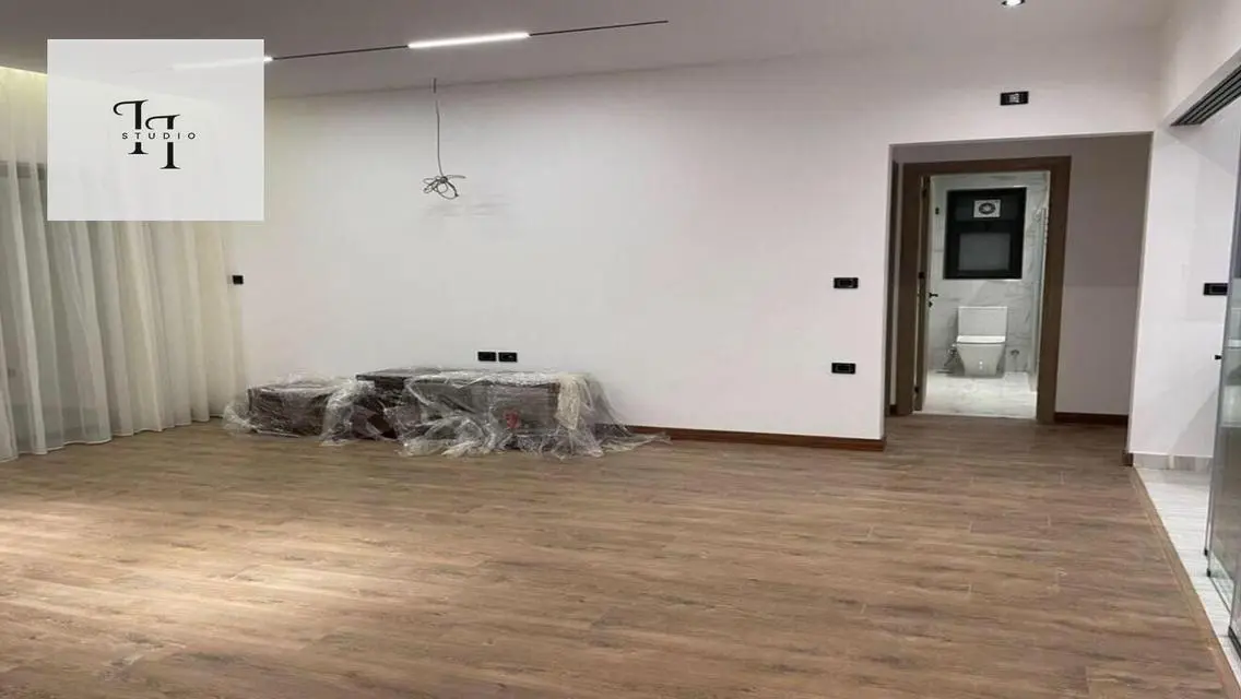 Luxury Apartment with Lake View for Sale