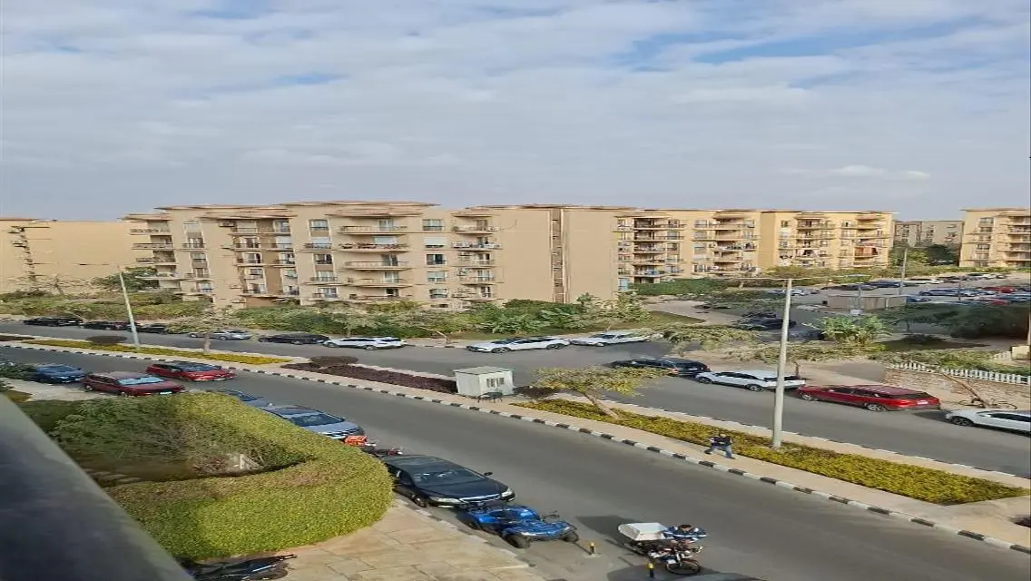 -180- شقة فاخرة بخدمات مميزة