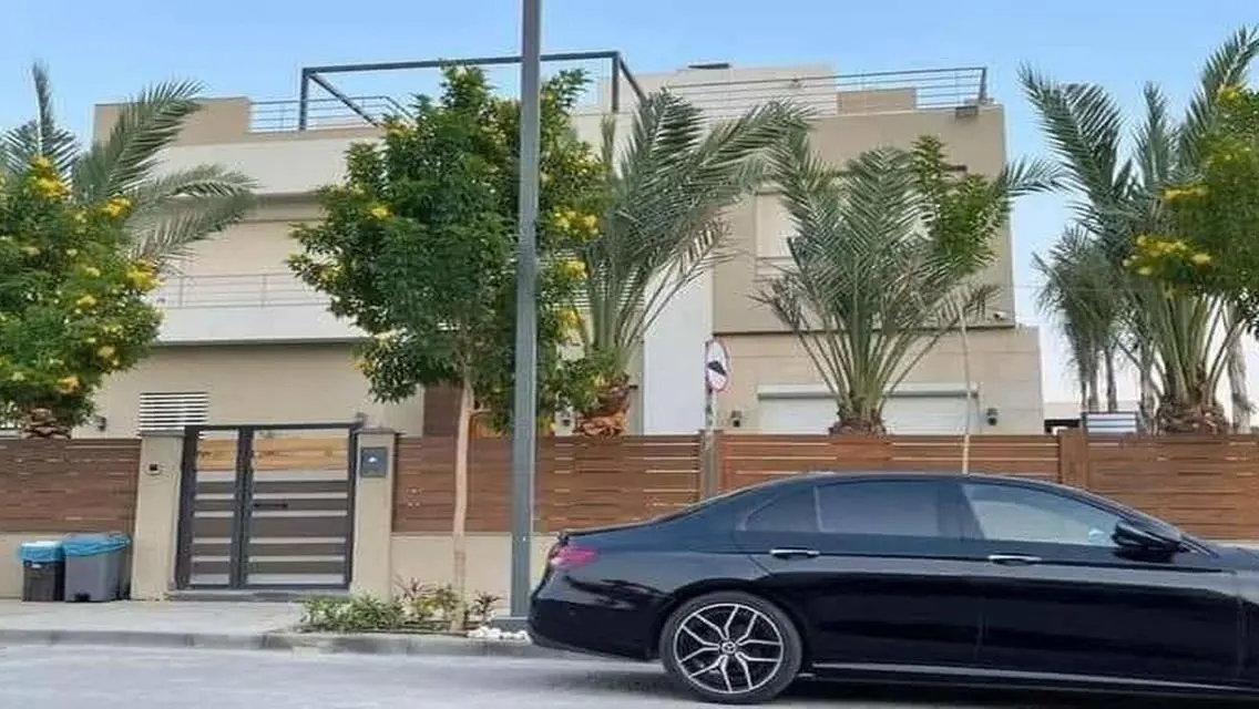 فيلا فاخرة 360 متر مع مسبح خاص وحديقة