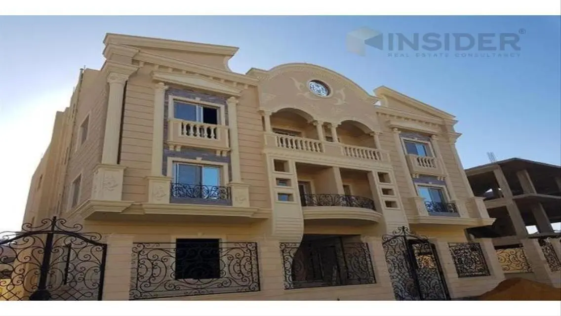 Luxury Apartment for Sale in Prime Location 4002