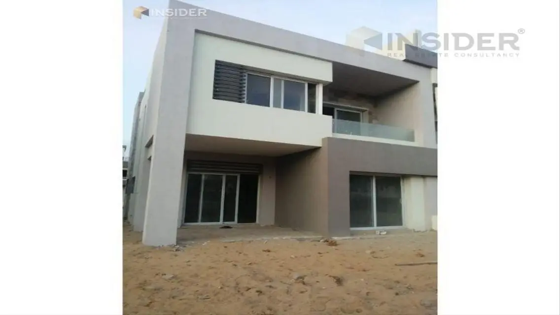 Luxurious Villa with Spacious Layout and Stunning Views