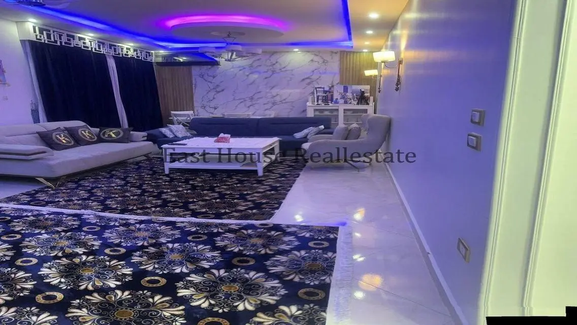 Luxury Apartment with Spacious Balconies and Private Garden